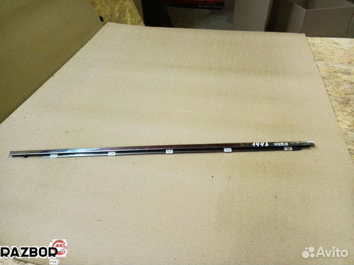 Уплотнительная резинка стекла Lexus NX Z10