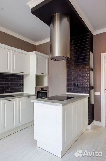 Кухня угловая на заказ.мдф фасады