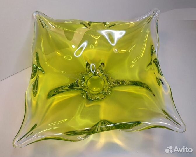 Конфетница гутное цветное стекло Чехия Богемия