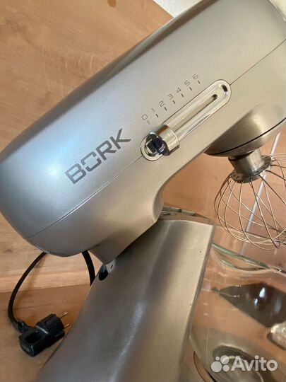 Миксер планетарный bork