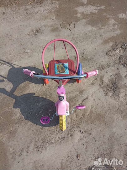 Детский трехколесный велосипед