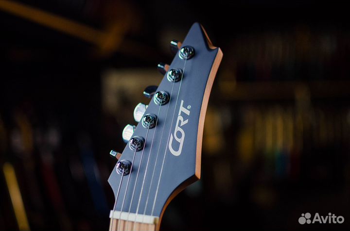Электрогитара Cort X-700 Mility Bks (новая)