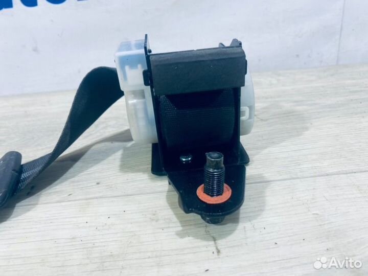 Ремень безопасности задний Kia Rio седан 1.4 G4FA