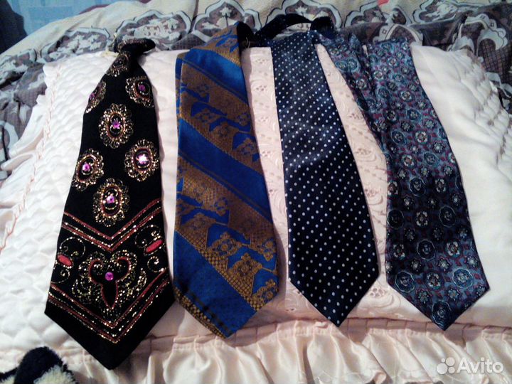 Галстуки красочные мужские (в горошек отсутствует