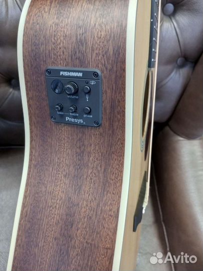 Электроакустическая гитара массив Cort MR600F