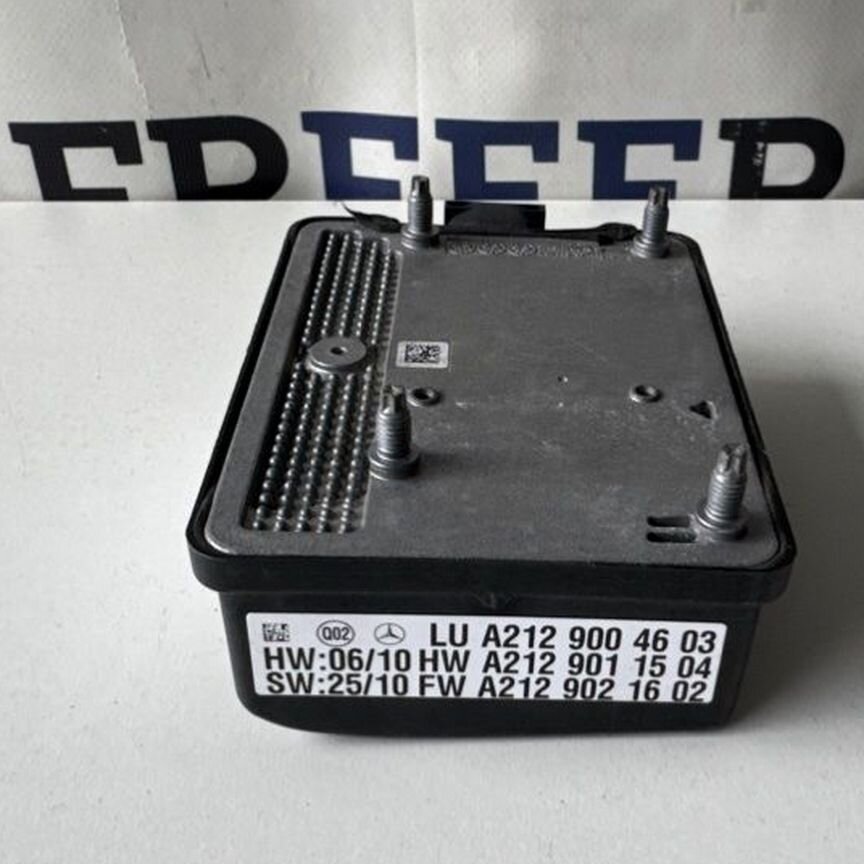 ❤︎ Does this bike belong to a super hero or a racer? Wait