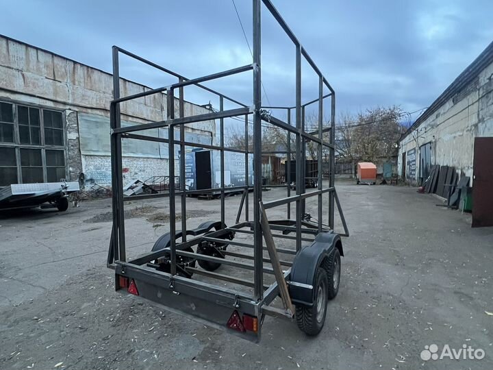 Прицеп коневозка