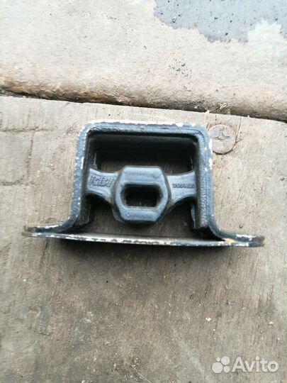 Кронштейн крепления глушителя toyota caldina/CA
