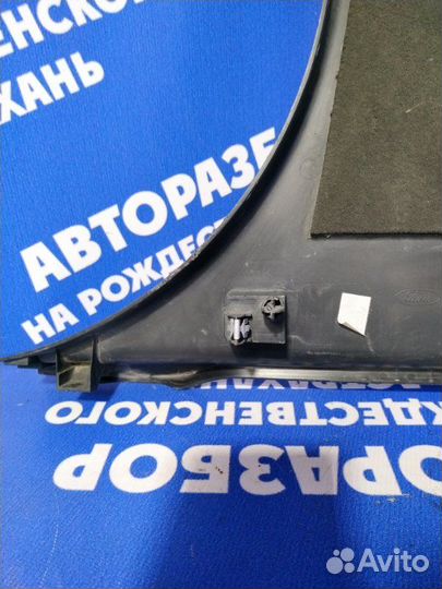 Обшивка средней стойки Ford Focus 3 седан iqdb