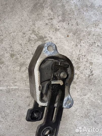 Подушка двигателя nissan primera p12 qr20