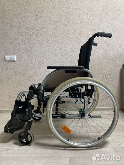 Инвалидная коляска