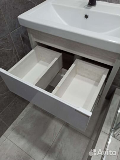 Комплект Тумба, раковина, смеситель для ванной