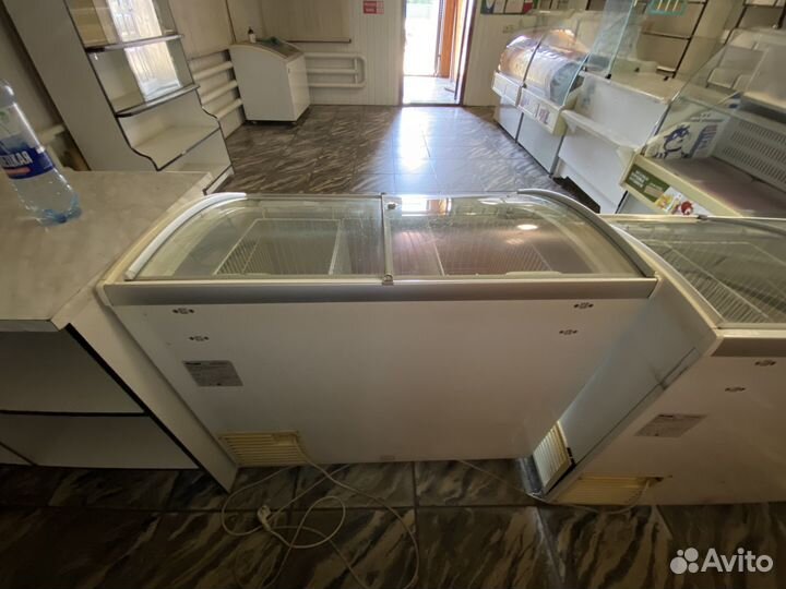 Холодильная витрина Ларь