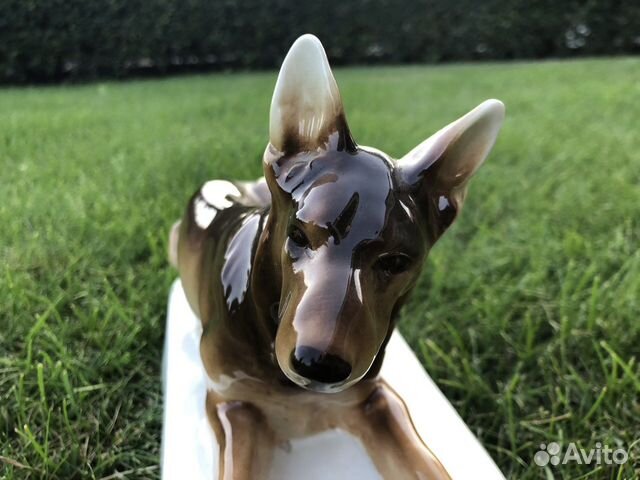 Старинный фарфор Овчарка Royal Dux Чехословакия