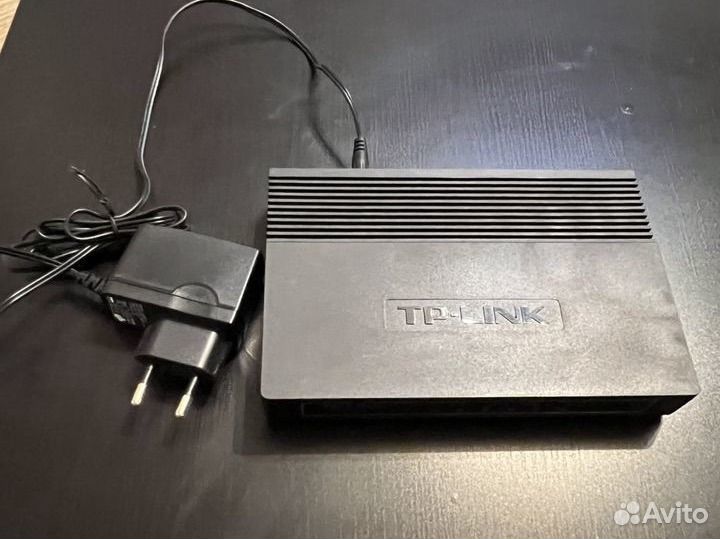 Коммутатор TP-Link TL-SG1005D