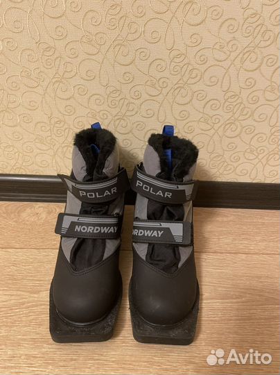 Лыжные ботинки детские 35