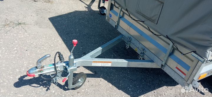 Легковой прицеп 