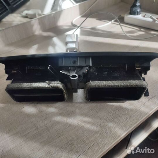 Дефлектор обдува центральный бмв Х3 Е83