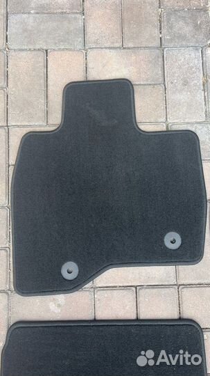 Автомобильные коврики на Ford Explorer 5 2018