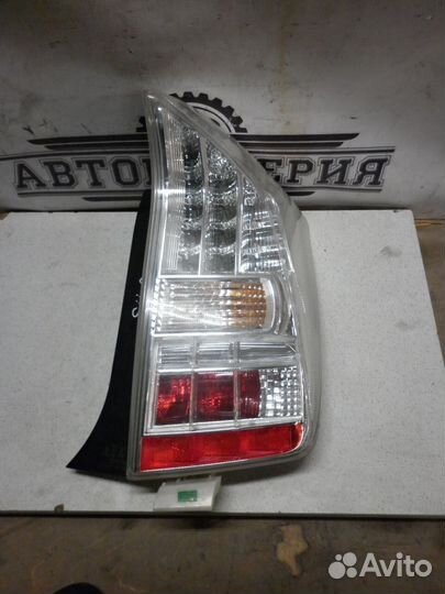 Фонарь Toyota Prius 30 2010 1.8