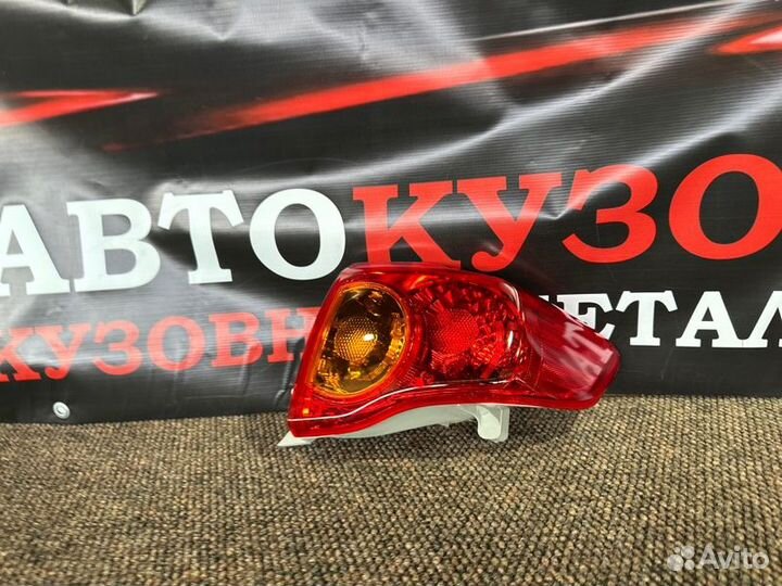 Фонарь правый Toyota Corolla 150 SDN 2007