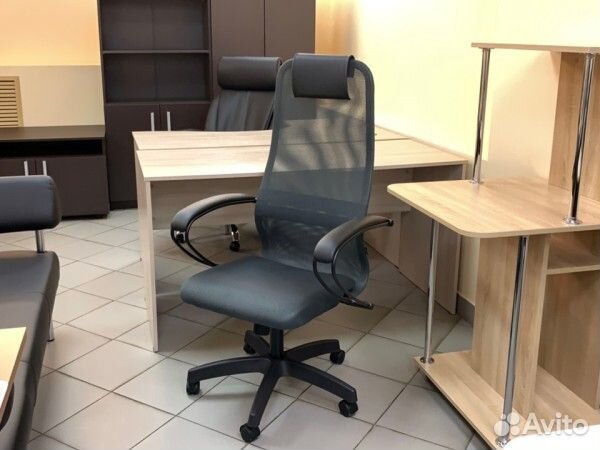 Компьютерное кресло SU-130-8 офисное кресло