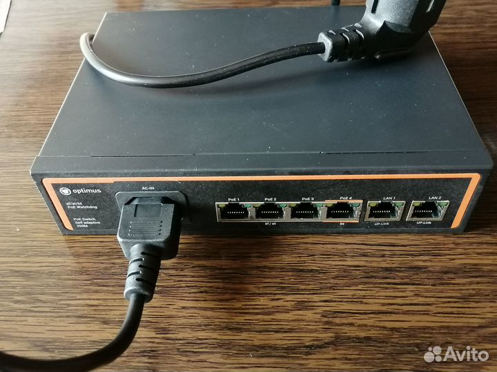 POE коммутатор Optimus U1I-4F1b/2F