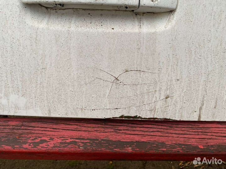 Дверь багажника Toyota bB