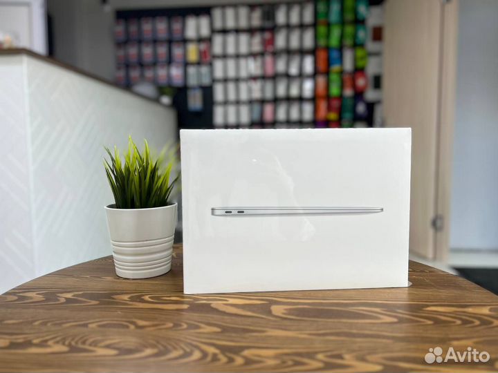MacBook Air m1 8/256 gb