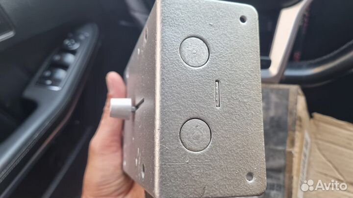 Замок дверной бу