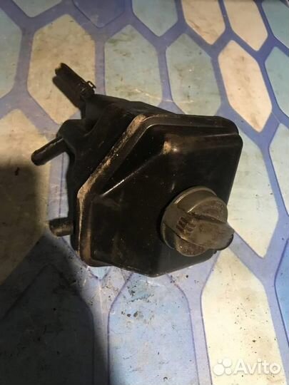 Бачок гидроусилителя руля 4E0422373N