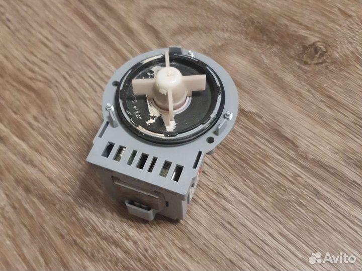 Носос для стиральной машинки Zanussy ZWY 1100