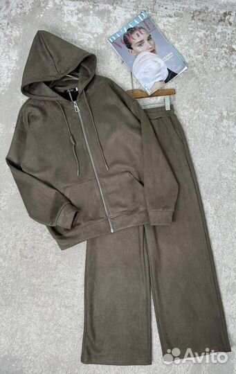 Костюм женский