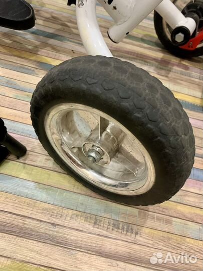 Трехколесный велосипед с родительской ручкой