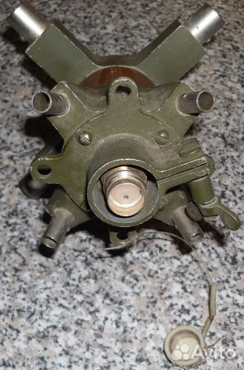 Антенные армейские изоляторы