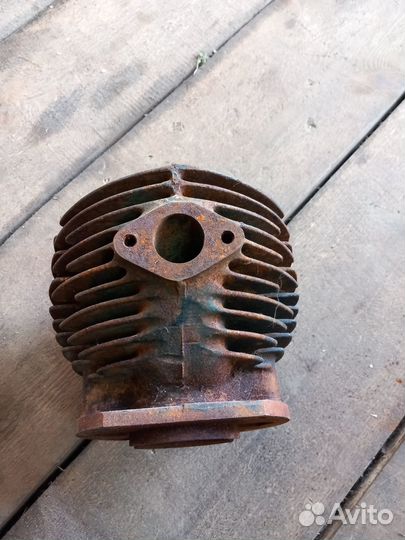 Поршневая мотоцикл панония