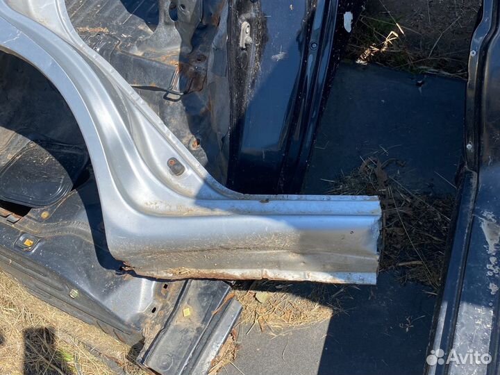 Заднее правое крыло Kia Spectra