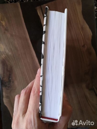 Книга Алиса в стране чудес