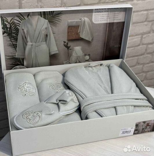 Набор халат полотенца и тапочки Турция Pupilla