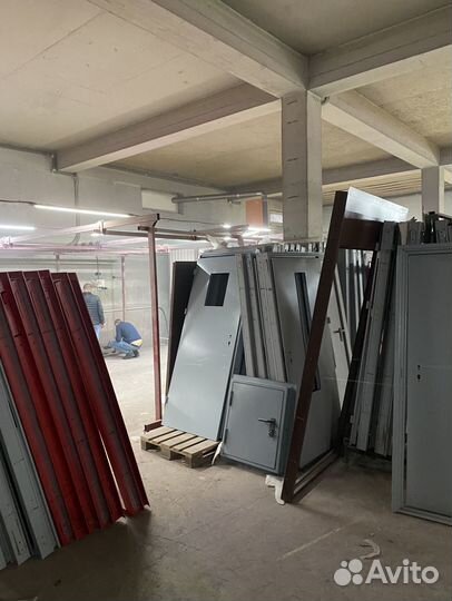 Двери тамбурные, подъездные