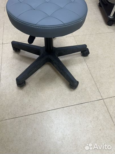 Стул мастера на колесиках бу
