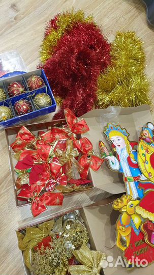 Елка и игрушки