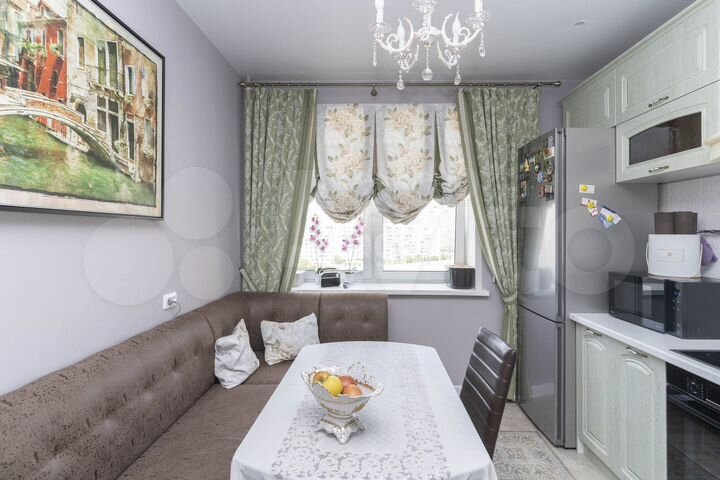 2-к. квартира, 58,3 м², 7/17 эт.