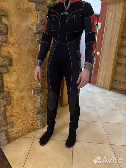 Гидрокостюм для дайвинга женский