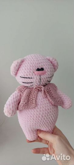 Игрушки ручной работы (заяц и котик)