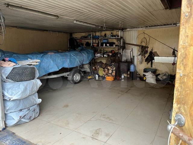 Гараж, > 30 м²