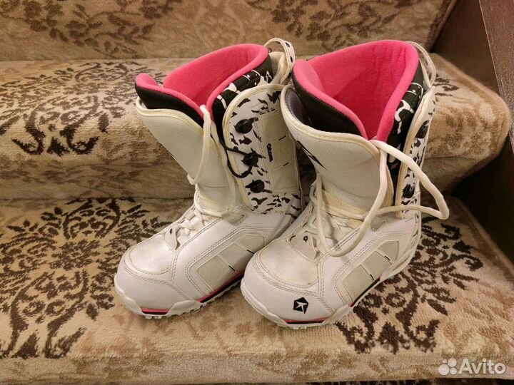 Сноубордические ботинки 38