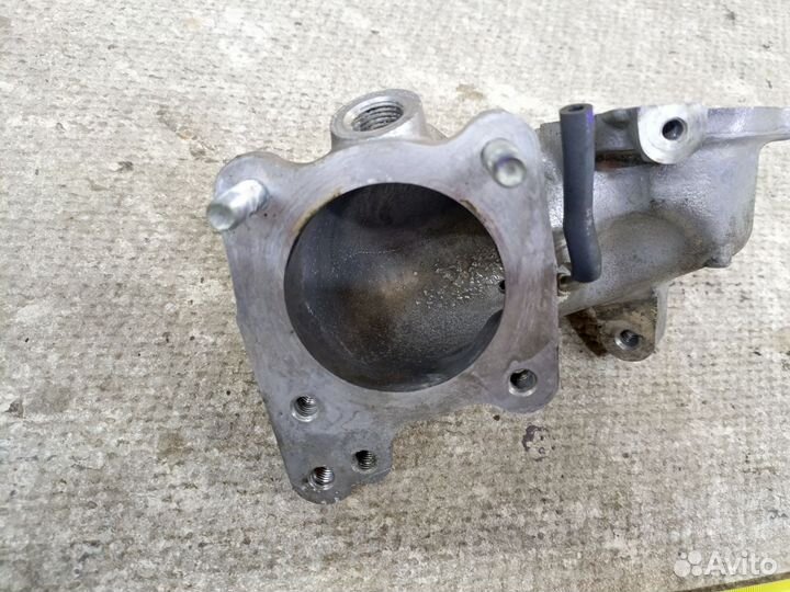 Патрубок впускного коллектора Toyota Hiace 2010-20