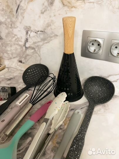 Кухонные приборы для приготовления еды