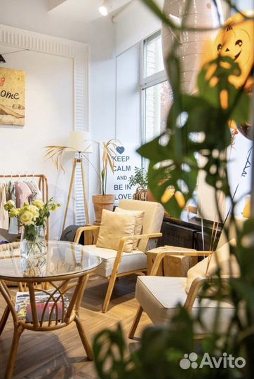 Мастер по наращиванию ресниц/лэшмейкер